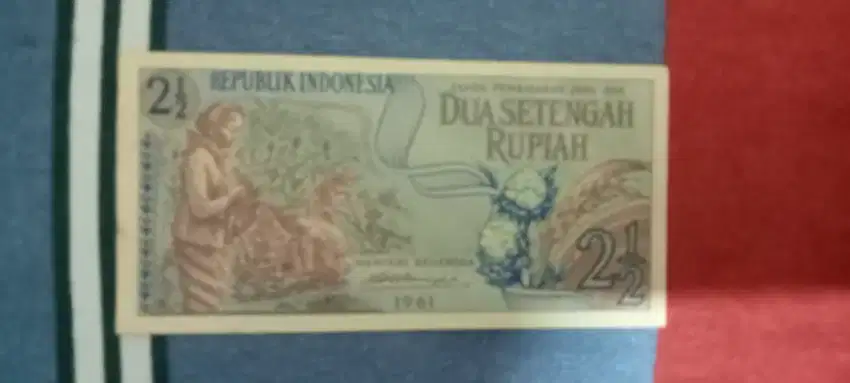 Uang kertas 2 setengah rupiah kondisi mulus di mahar