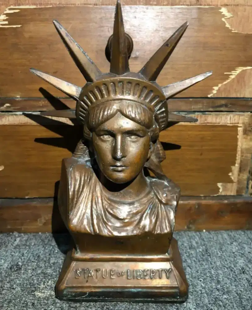 Patung liberty antik tinggi 21cm