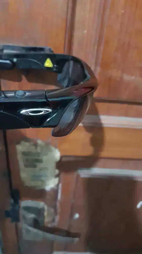 mainan kacamata oakley warna hitam one piece