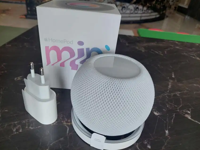 Apple homepod mini smart speaker white