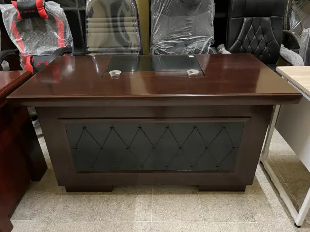 Meja Direktur / Meja Manager / Meja Kantor / Meja Kerja / Meja 22