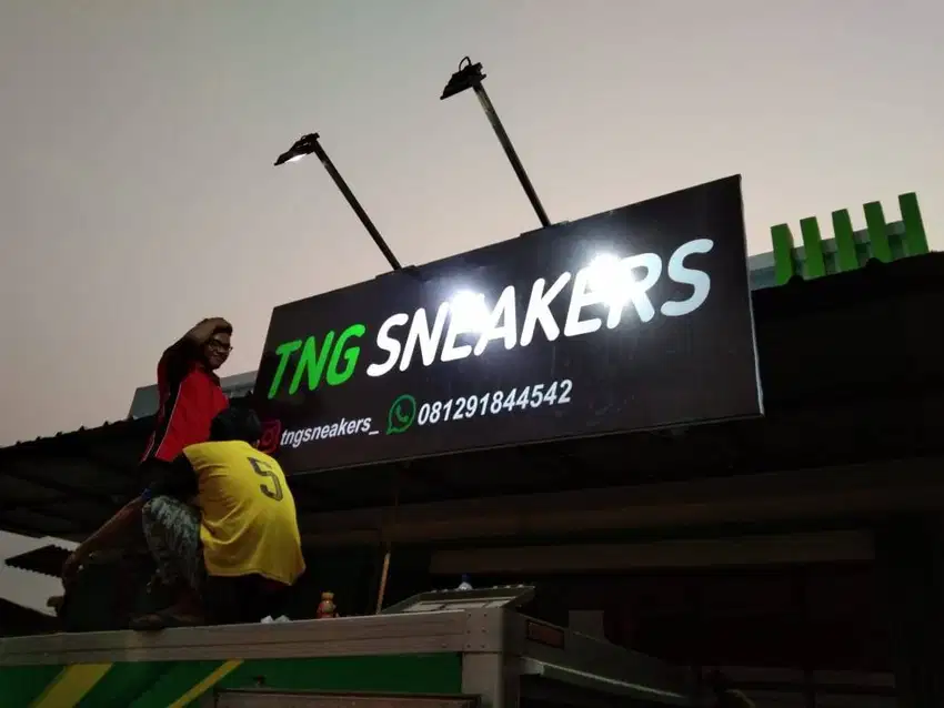 papan nama iklan toko murah billboard