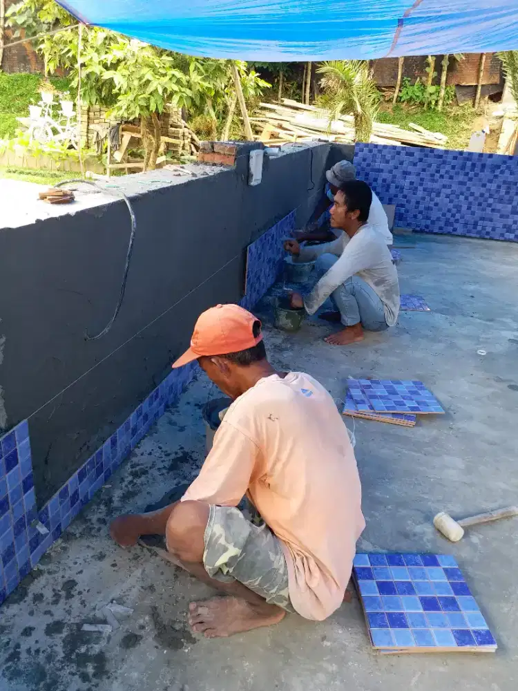 Renovasi kolam renang bocor