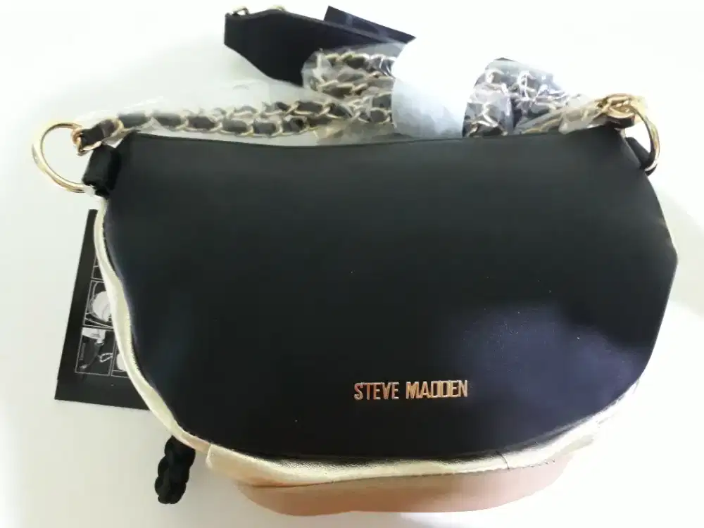 Dijual tas , merk STEVE MEDEN , ori