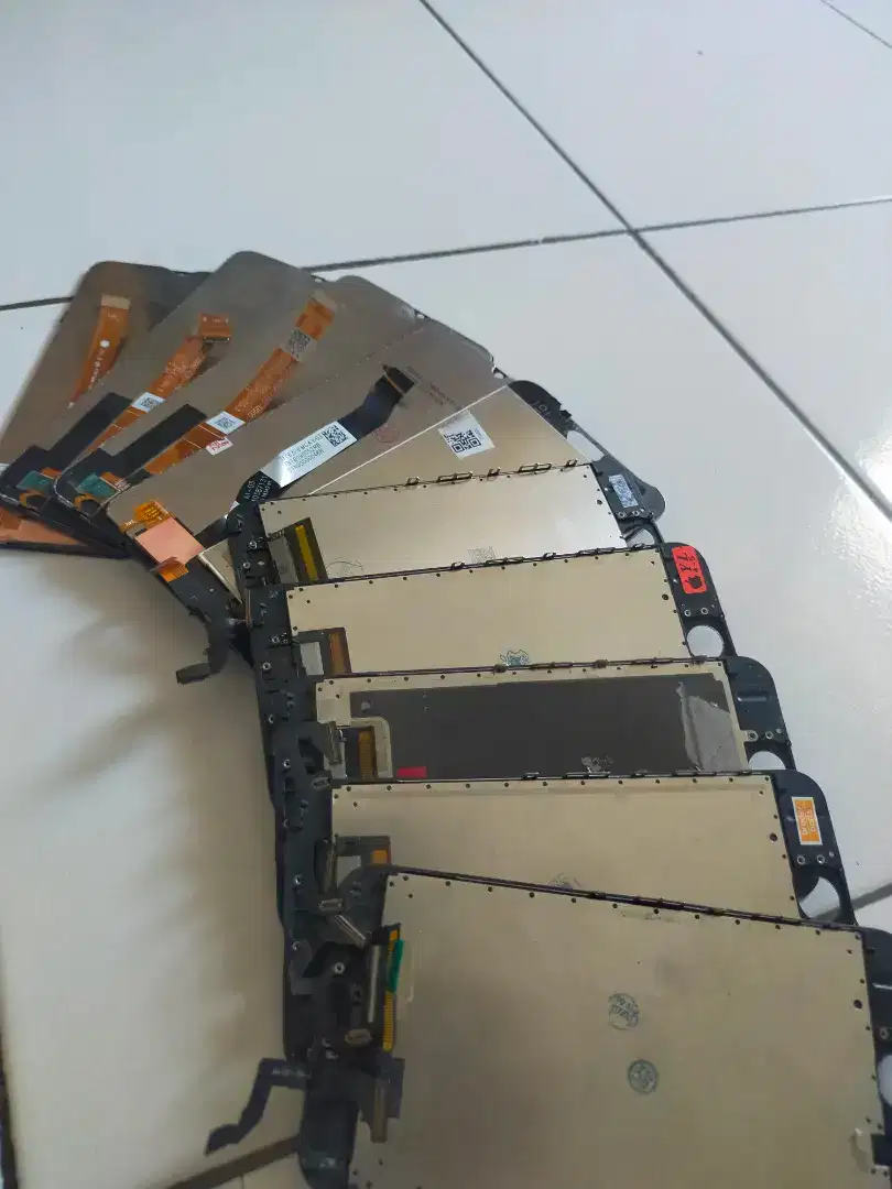 Ganti semua lcd hp panggilan