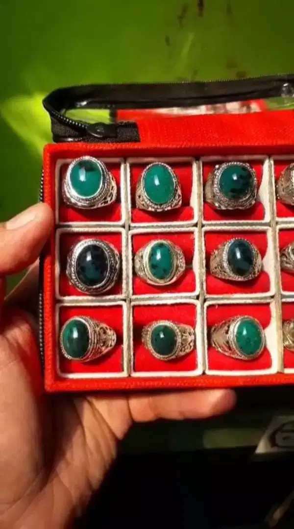 Cincin batu bacan doko kristal