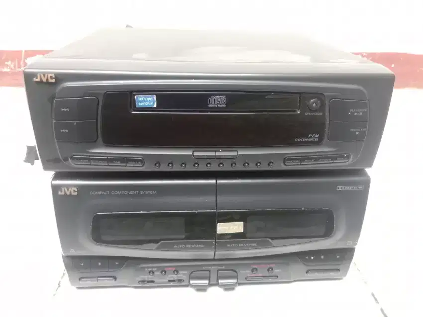 CD dan tape Player JVC Lepasan