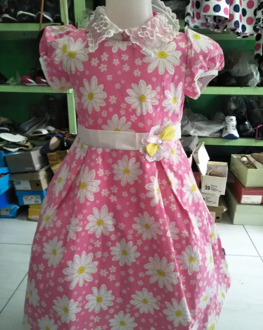 Dress anak-anak no. 4 dan 6 merek donita