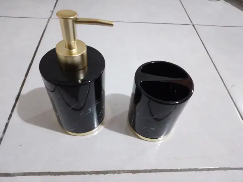 Tempat sabun cuci tangan 1set+tempat odol sikat gigi+piring kecil,nego