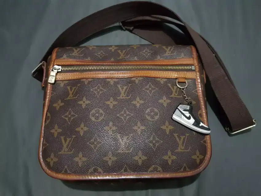 Louis Vuitton Bosphore PM Authentic