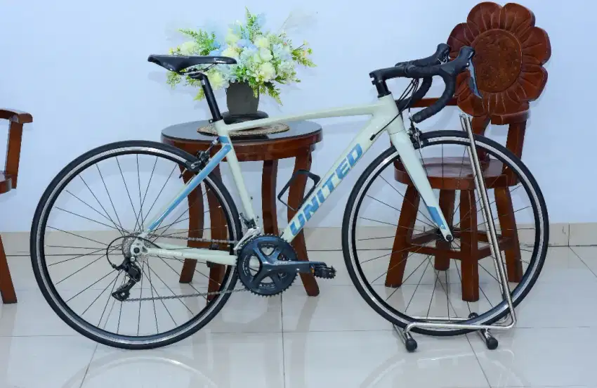 Sepeda Balap Roadbike UNITED VITESSA Shimano GS SORA