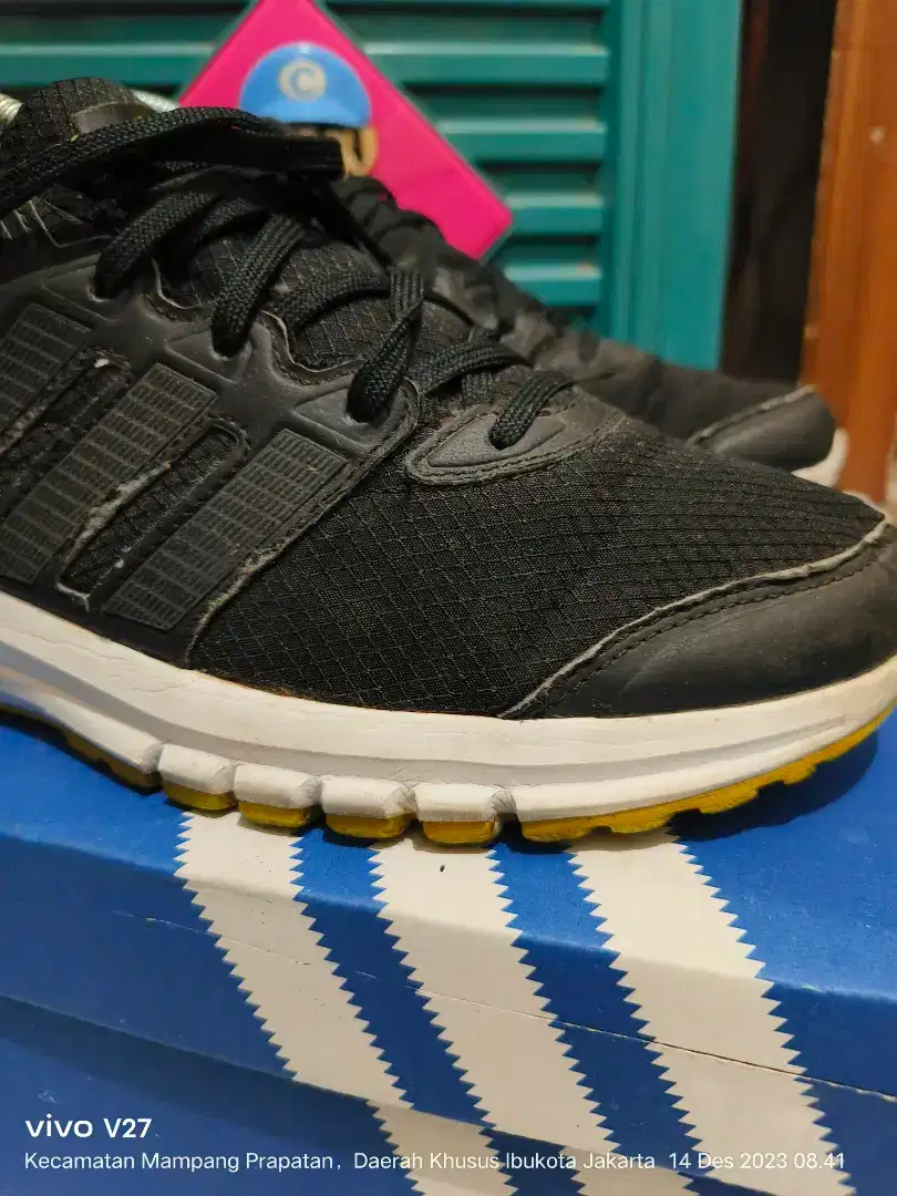Sepatu Adidas Running