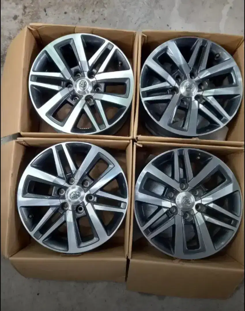 Velg OEM Fortuner VRZ Gresssssss Like New