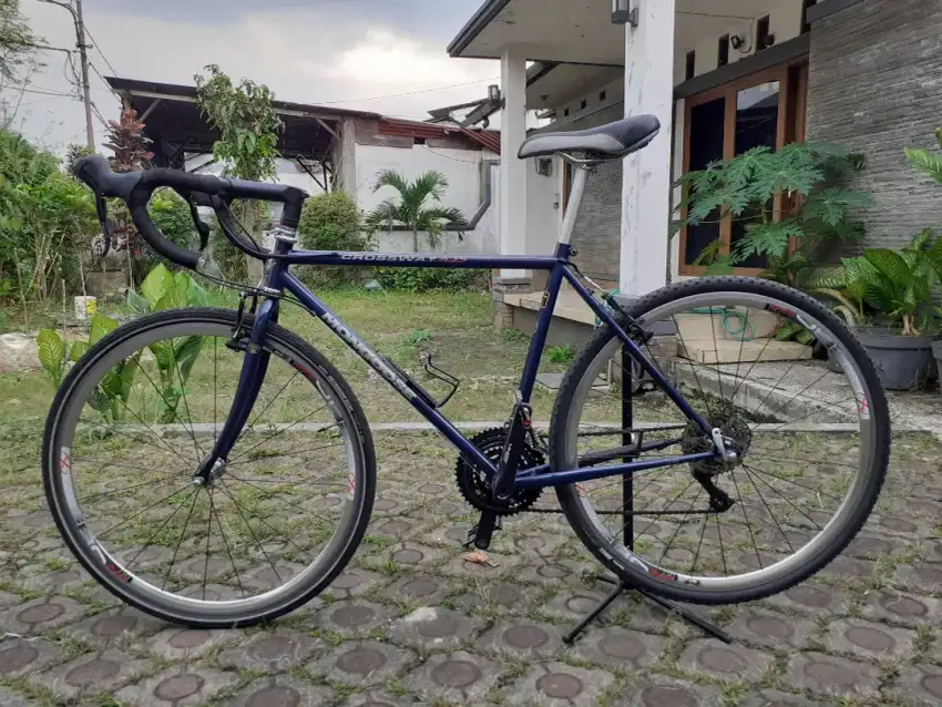 ROADBIKE VINTAGE ROAD BIKE GRAVEL BALAP MONGOOSE MULUS JADUL ANTIK