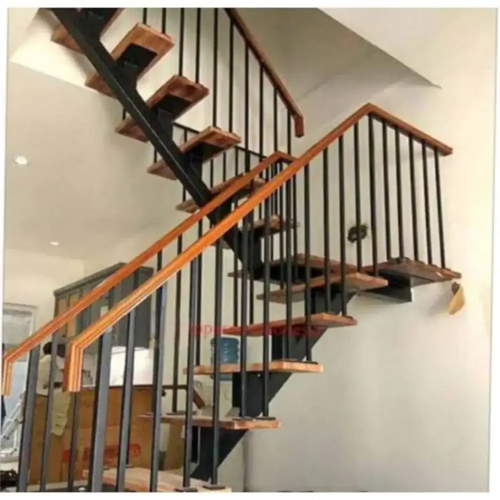 Tangga besi injekan kayu termurah 8282