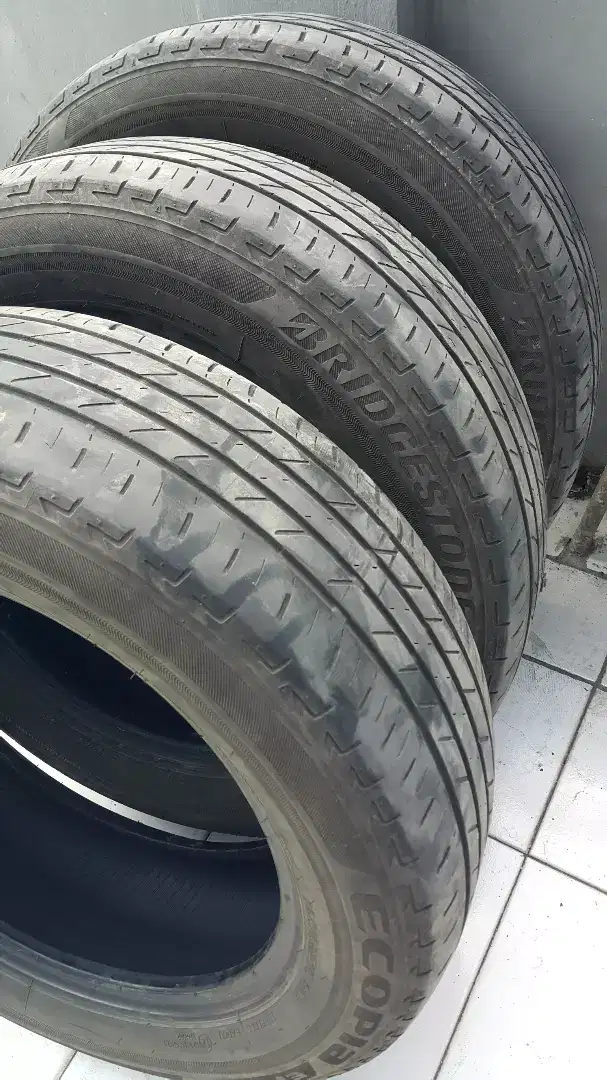 Ban bridgestone ecopia 195/60/16 ada 2 bh