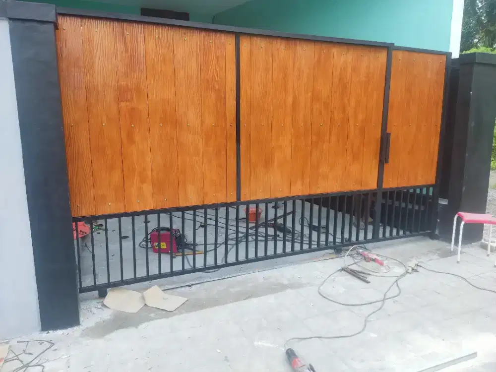 Pintu Pagar lipat dorong sliding
