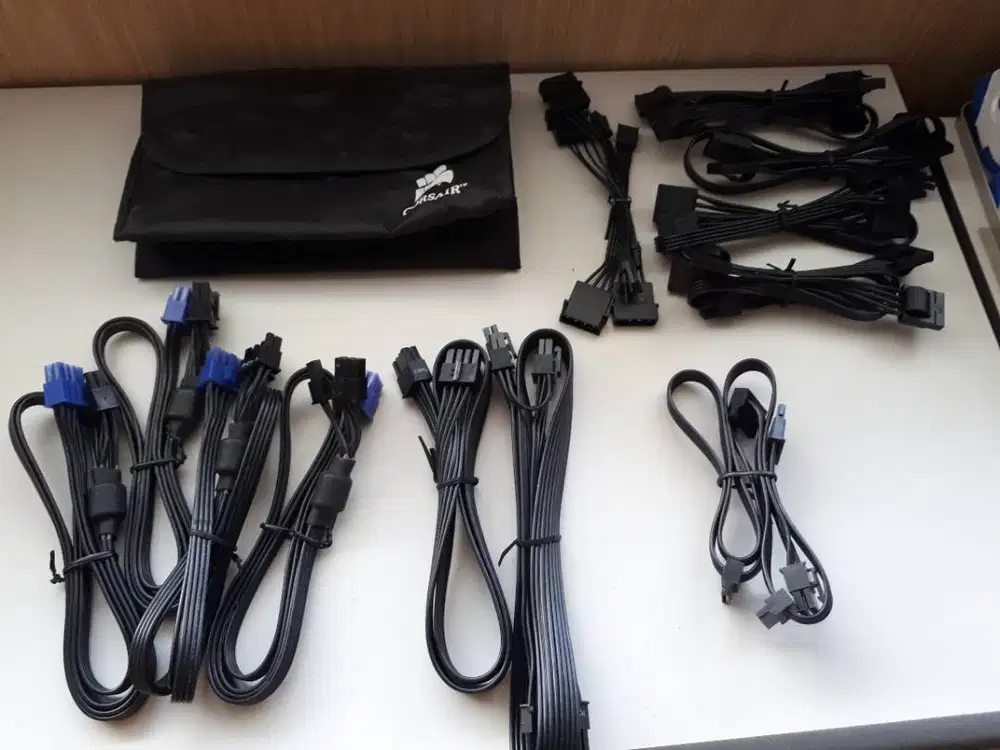 Corsair HX750W - BOX , PSU Bag, Full Modular Cables&pouch (A-550)