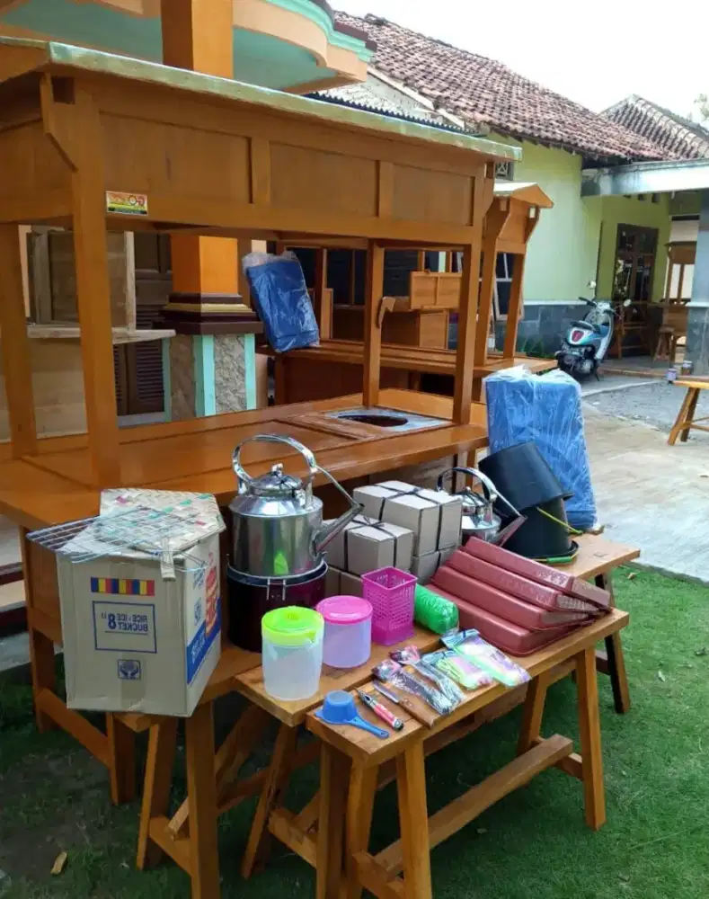 Sedia gerobak bakso mie ayam,soto,sate,bubur ayam,pecel lele dll