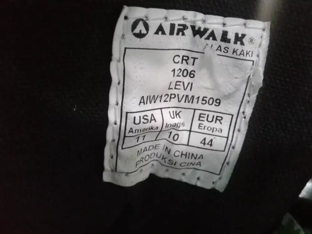Sepatu 44 airwalk ORI siap pakai nego cod rungkut ganku