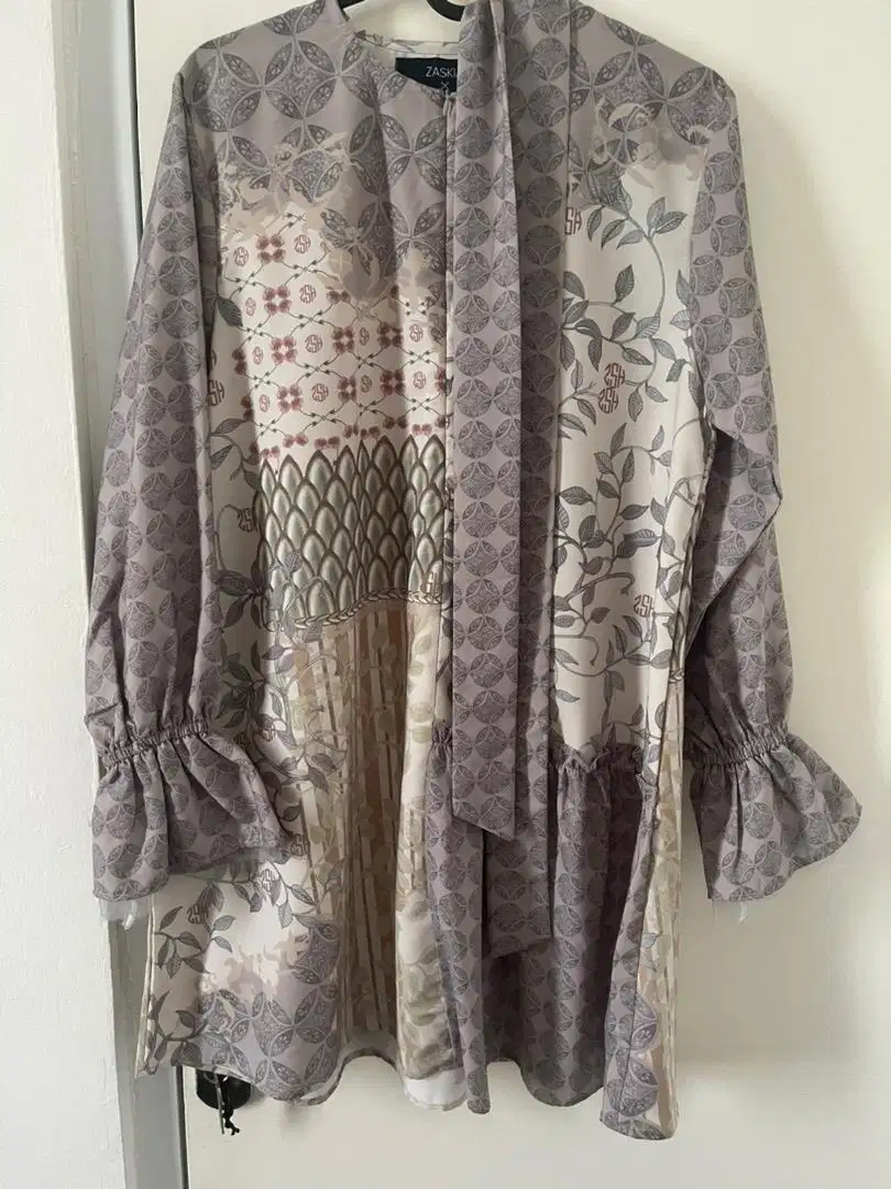 ZASKIA SUNGKAR X SHIREEN AMINA TUNIC