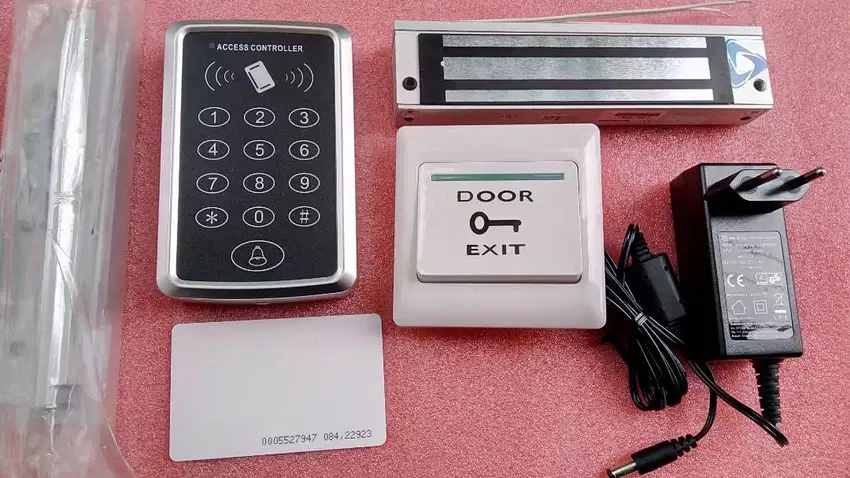 Paket access ID card plus pemasangan unit
