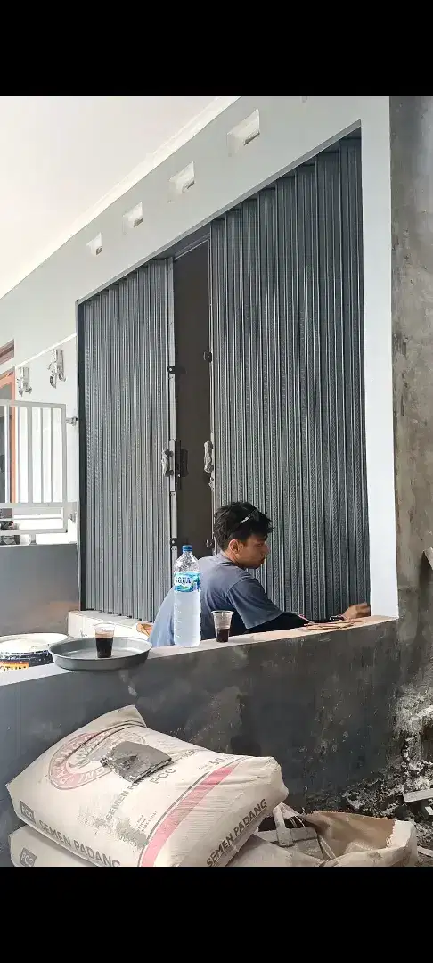 Folding gate dan rolling door