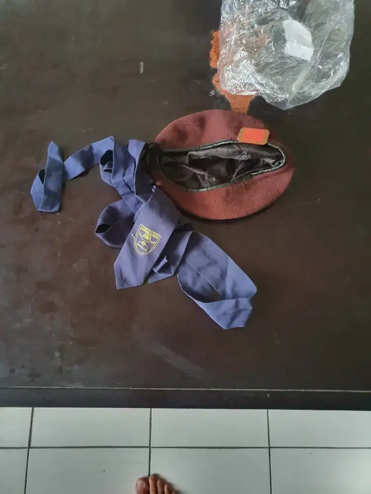 Topi pramuka dan dasi smp biru