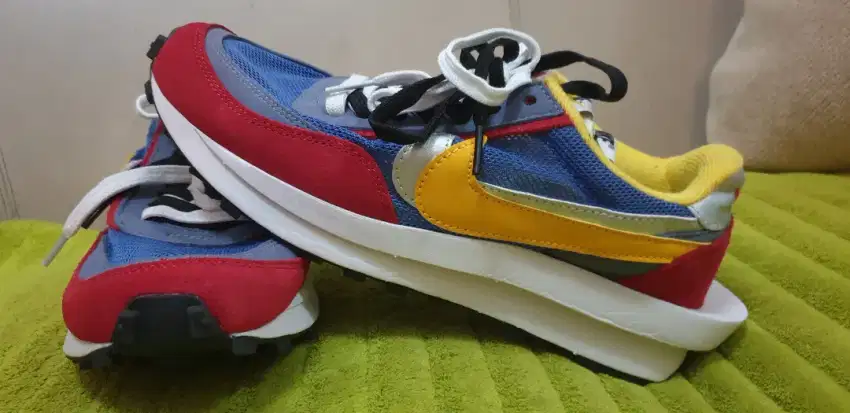 [Mint] Sepatu Nike Sacai Vaporwaffle (size 41)