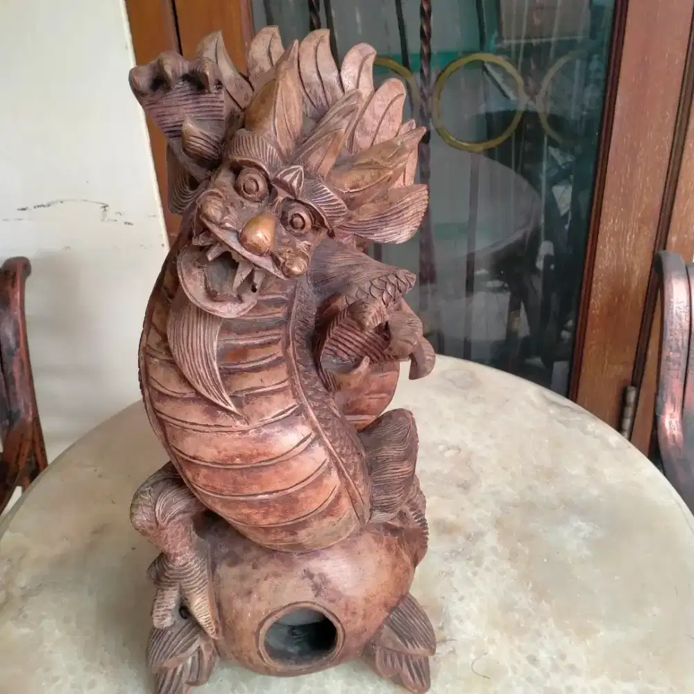 Jual patung ukiran naga dari kayu antik