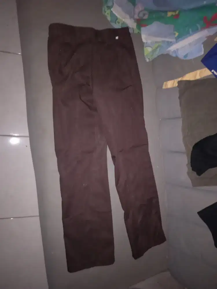 Celana warna coklat edition