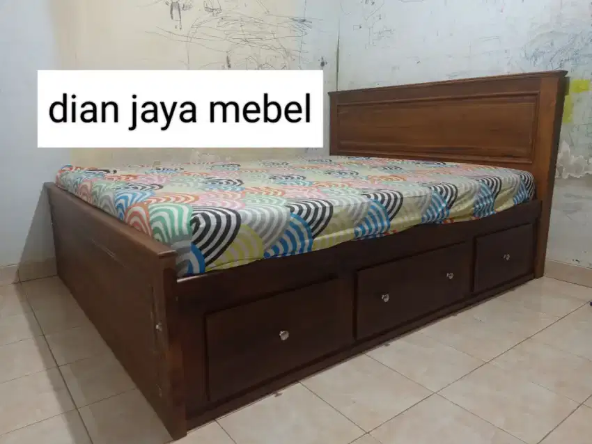 Tempat tidur laci jati dipan minimalis