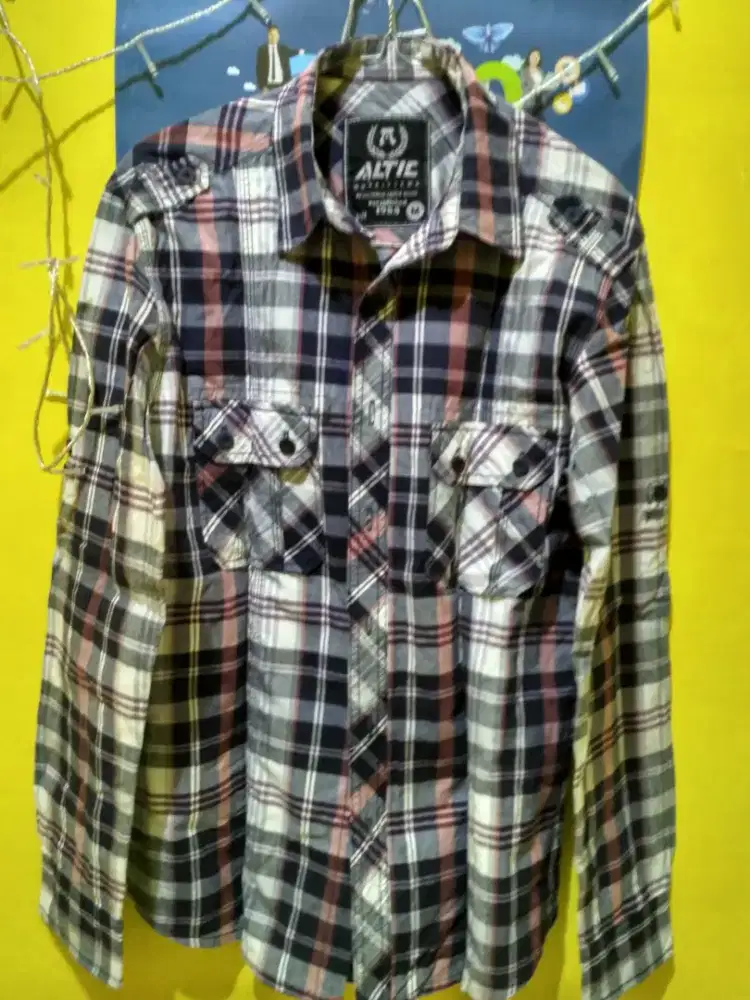 Kemeja lengan panjang dan pendek