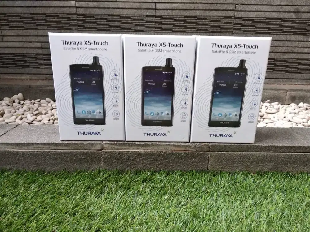 Telepon Satelit Thuraya X5 Touch Android