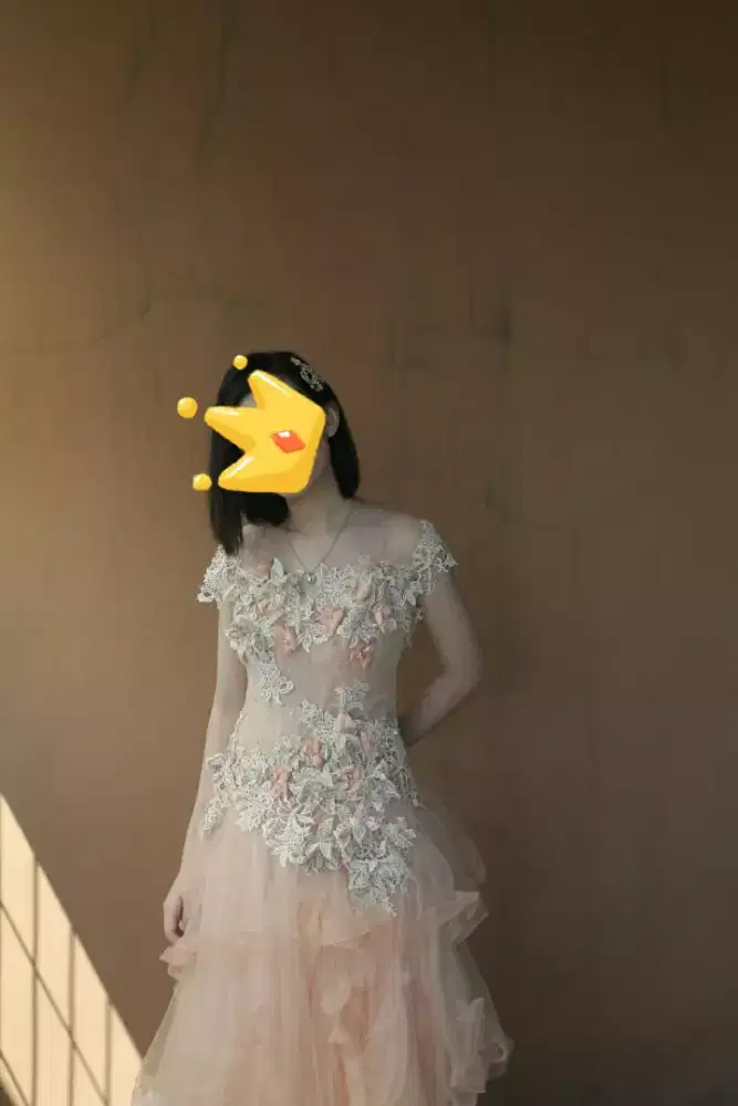 Sewa dan jual gaun pesta