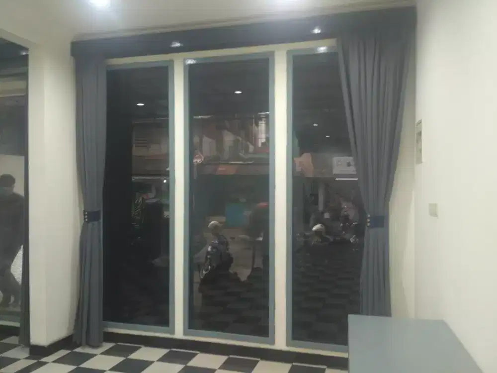 Kaca film dan stiker kaca motif