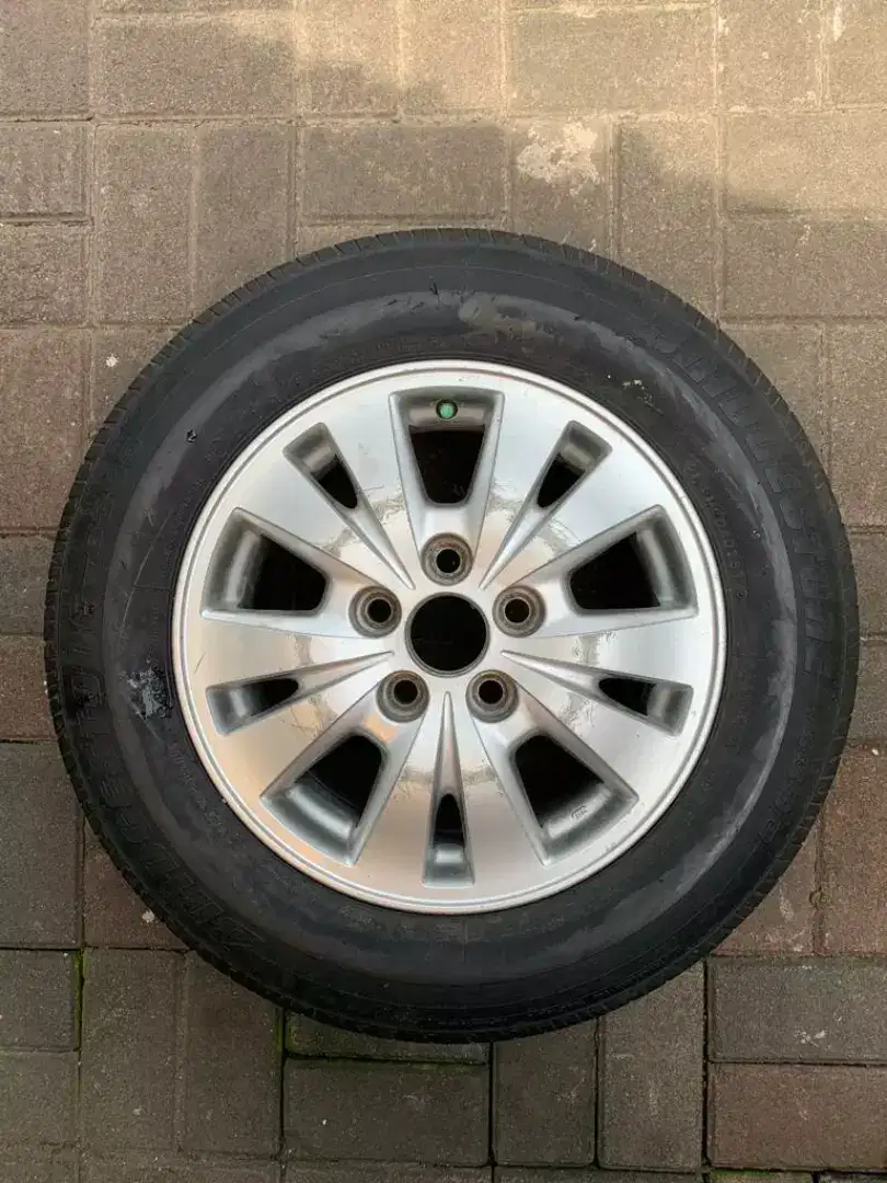 Velg + Ban Bridgestone Original serep ex Innova 2014