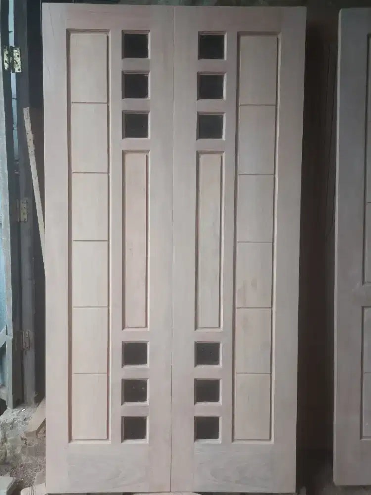 Pintu dobel kayu kamper ( Banjar)