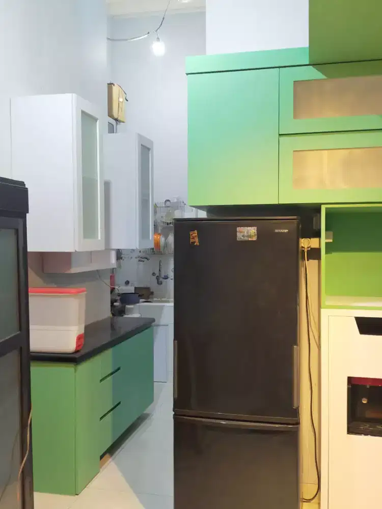 Kitchen set dan lemari bawah tangga interior kontraktor