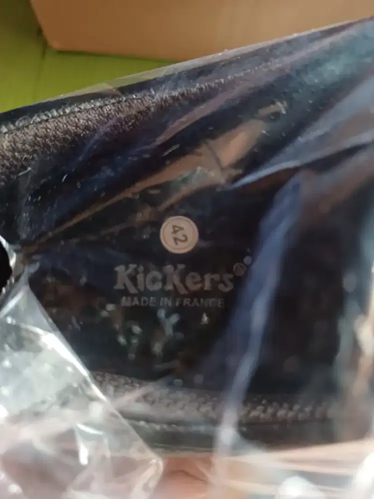 Sepatu  safety  no.42 ( baru )  175 rbu  neet  aj  Warna coklat, hitam