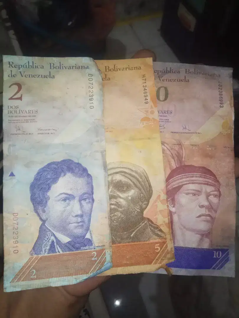 Uang Kertas Rep.Bolivia Venezuela