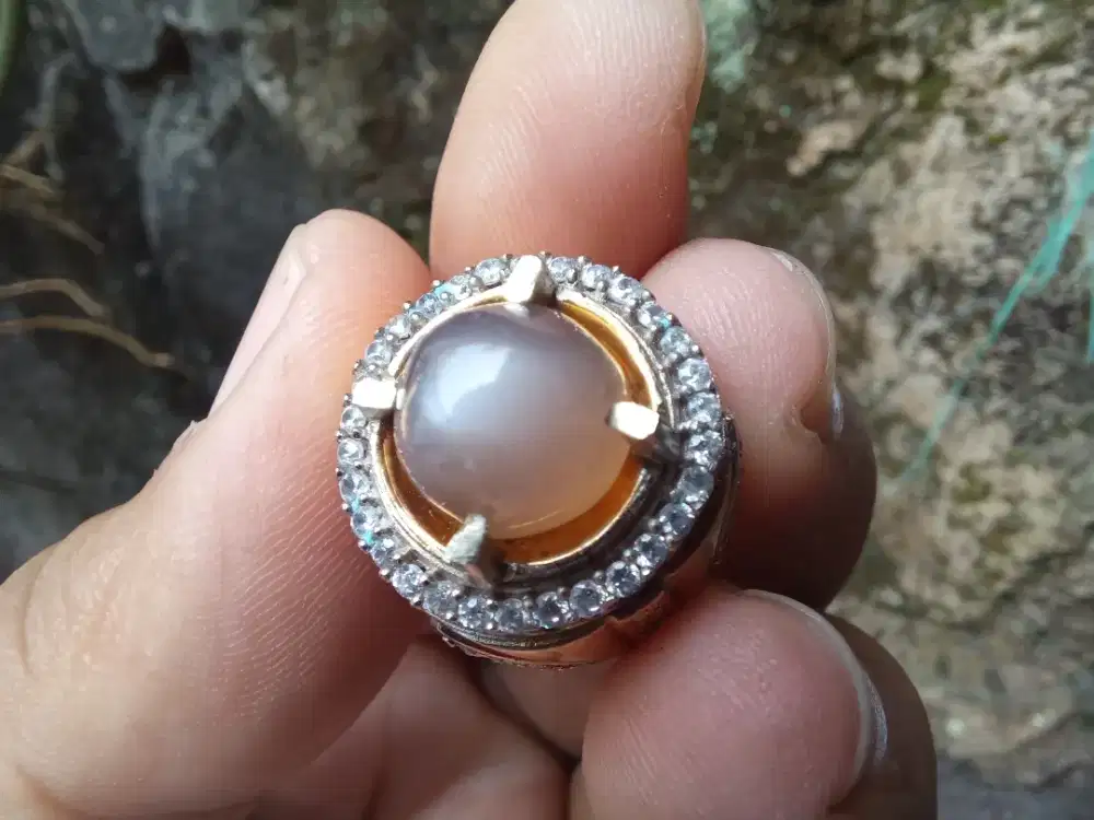 Batu Moonstone Srilangka bermemo