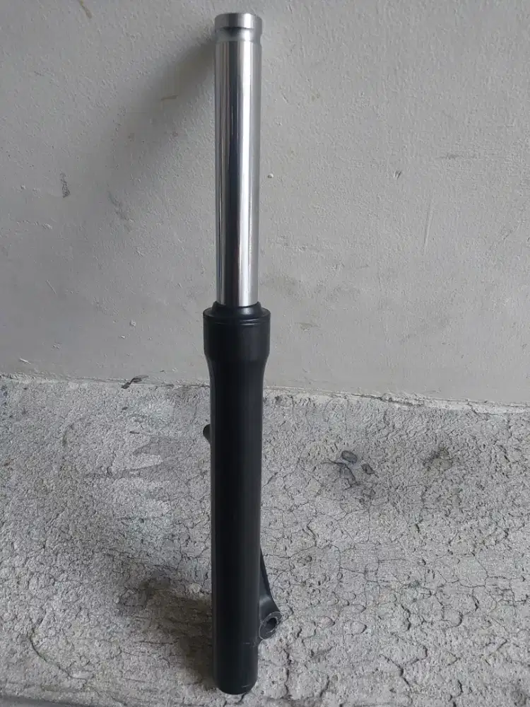 Shock depan kanan vario 125 (sebelah saja)