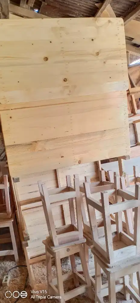 Meja makan jati belanda 110x60x75