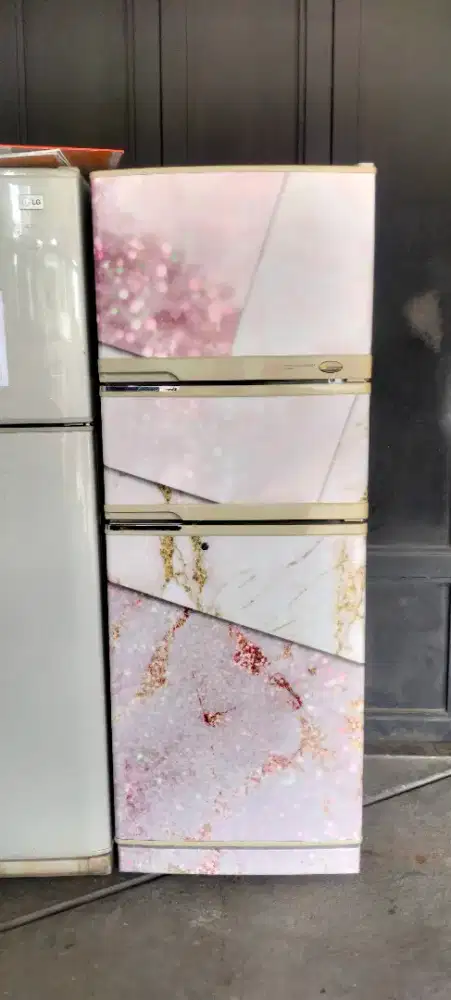 Kulkas 3 Pintu DAICHI 330 Liter, 160 W, Made in Korea, SECOND, Bandung