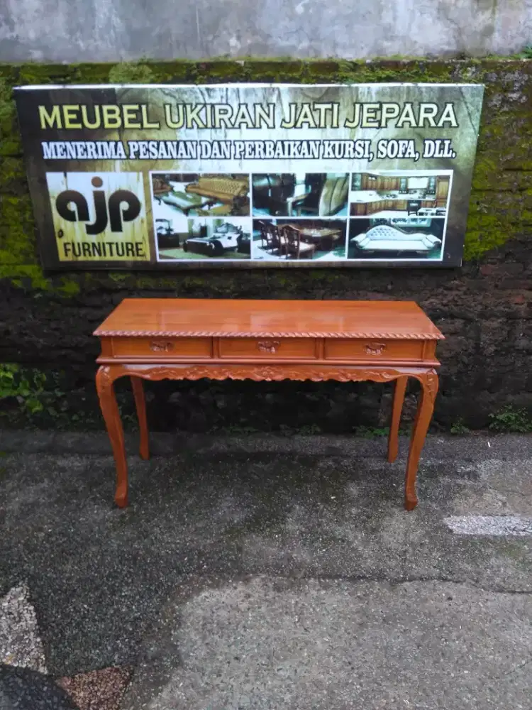 Meja konsol ukir jati
