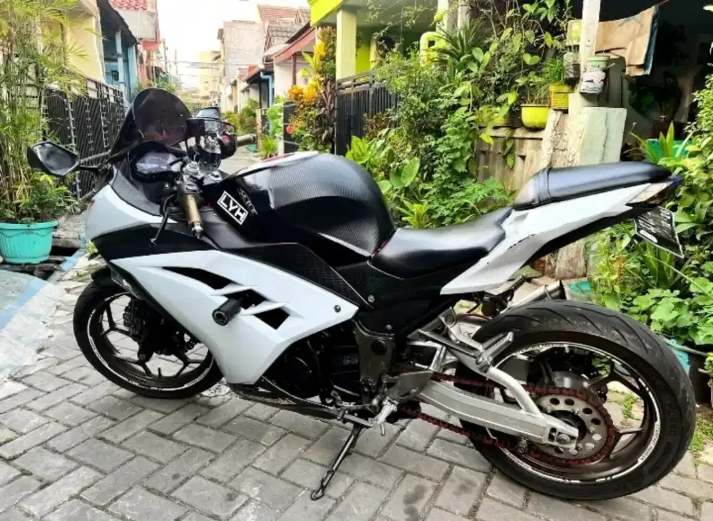 KAWASAKI NINJA 250 FI 2012 PAJAK ON SS LENGKAP SIAP TOURING FULL MODIF
