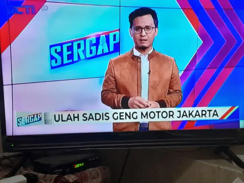 Tv sharp 32 inc dlm keadaan mulus tipe Lc32SA41011jarang di pakai_wh