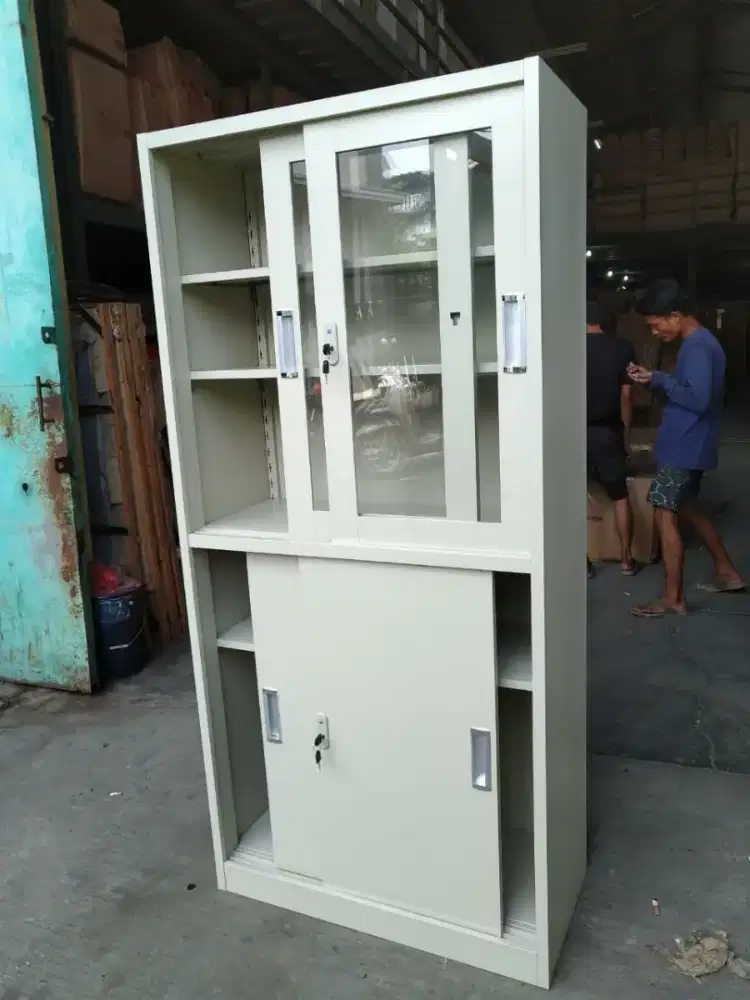 Lemari arsip/berkas