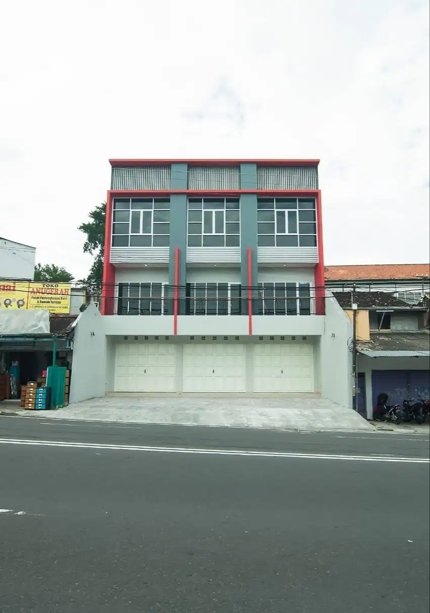 Ruko 3 Lantai Strategis di Tepi Jalan R.E. Martadinata